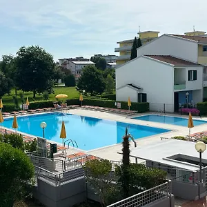 Villaggio Luna Swimmingpool- Agenzia Cocal Apartment Caorle